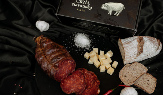 Crna slavonska Eulen geräucherte Wurst schwarzes Schwein⎢Hier bei Bodega Dalmatia!